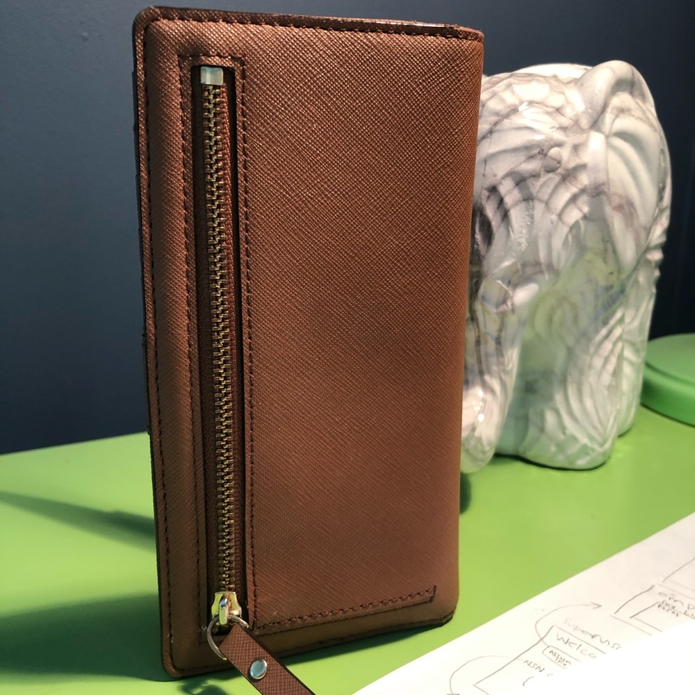 Kate Spade Wallet - Picture 3 of 4